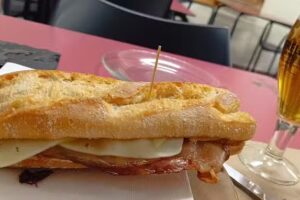 Bar El Rinc&oacute;n de Beamud