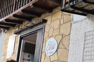 Bar Elisa