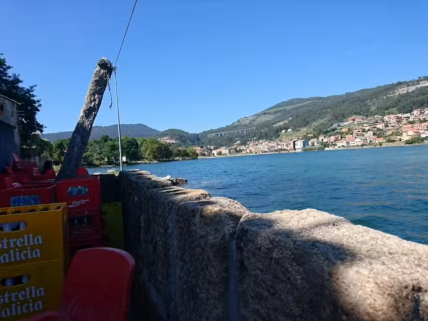 Bar en Meira (Moa&ntilde;a)