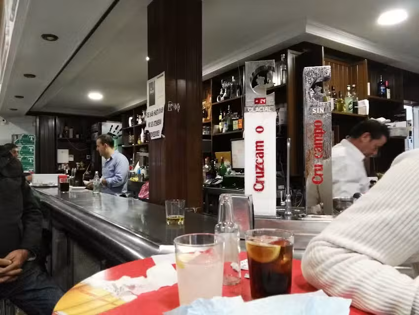 Bar en Utrera Dialecto