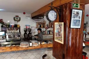 Bar Enc&aacute; Lauri (Katrina)