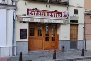 Bar Entrepuentes