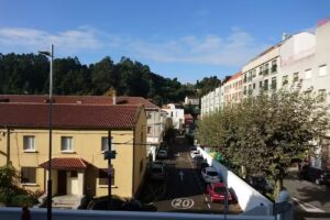 Bar Fari&ntilde;a x Emily