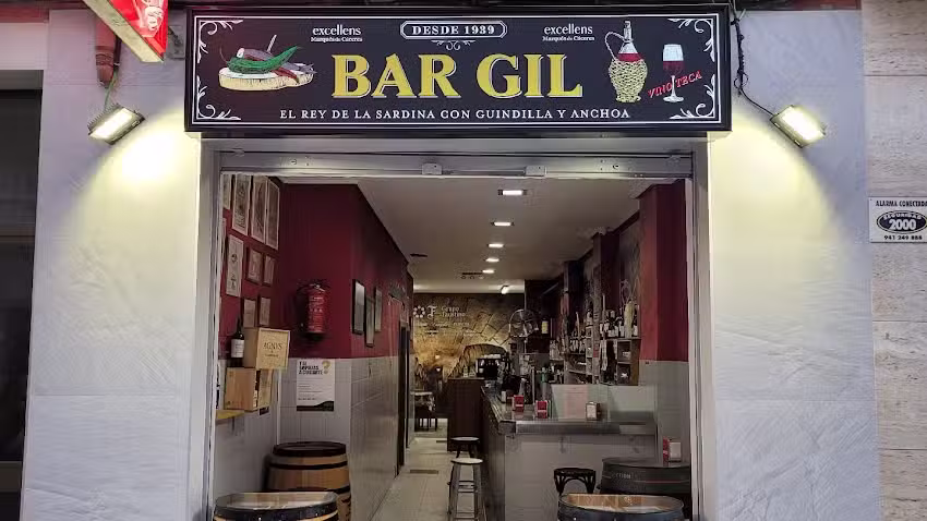 BAR GIL ( EL REY DE LA SARDINA CON GUINDILLA Y ANCHOA) 🌞 REPSOL