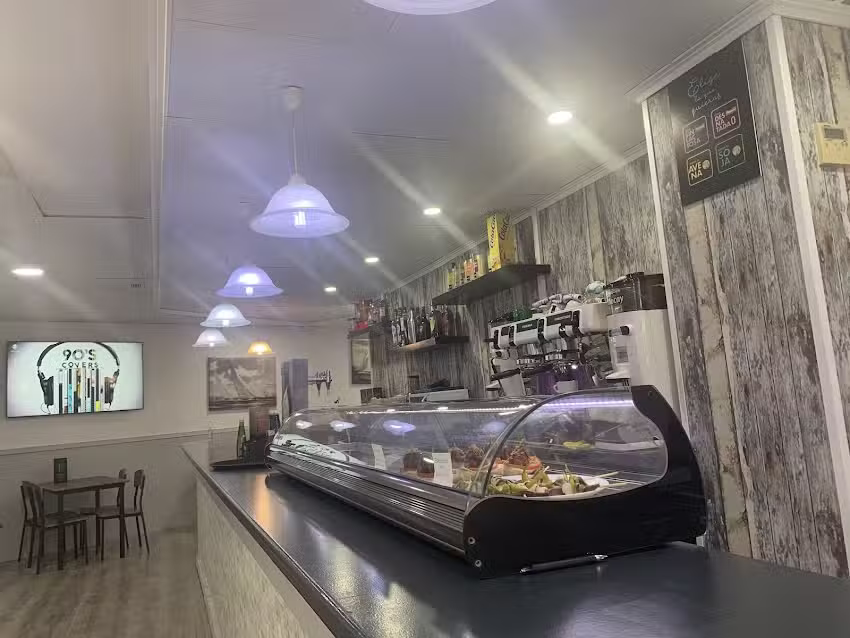 Bar Hamburgueser&iacute;a El Coloso