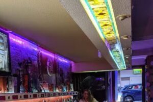 Bar Hawaiano Royalty Kiwai/shishas/cocteleria