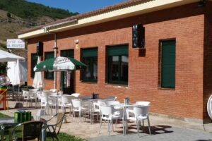 Bar heladeria el front&oacute;n