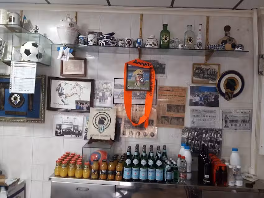 Bar Hermanos Bastida.