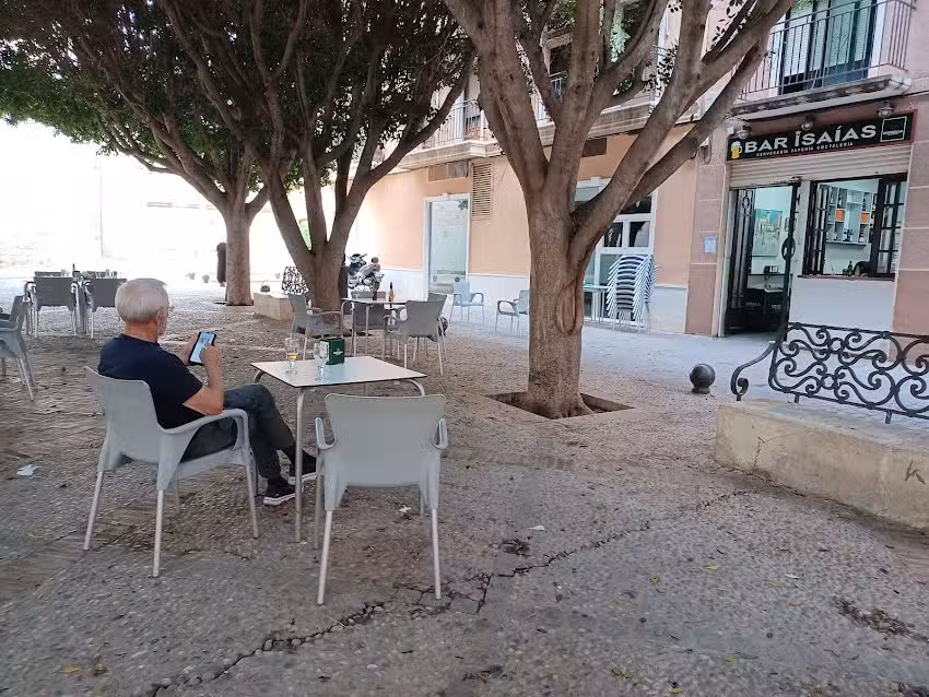 BAR ISA&Iacute;AS