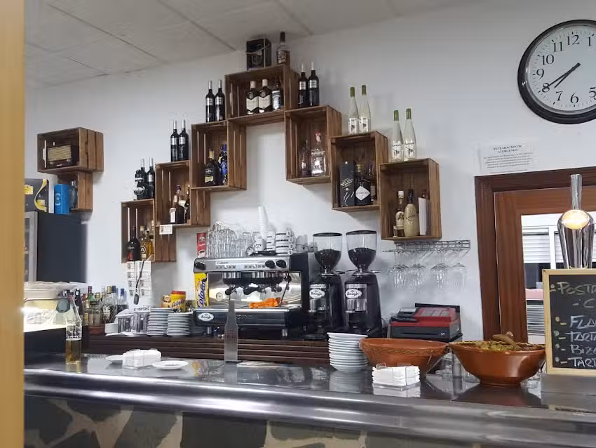 Bar JARAS Y ENCINAS (El pirula)