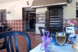 Bar Julio,especialidad en &laquo;pata asada&raquo;