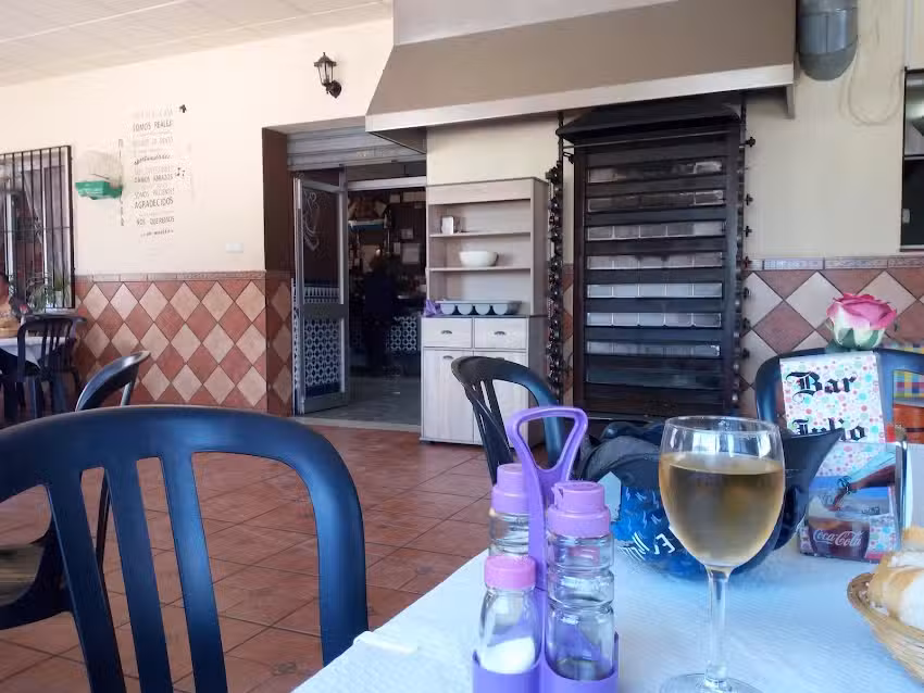 Bar Julio,especialidad en &laquo;pata asada&raquo;