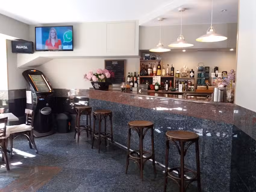 Bar Karabixa