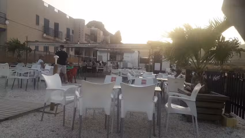 Bar Kayaco beach