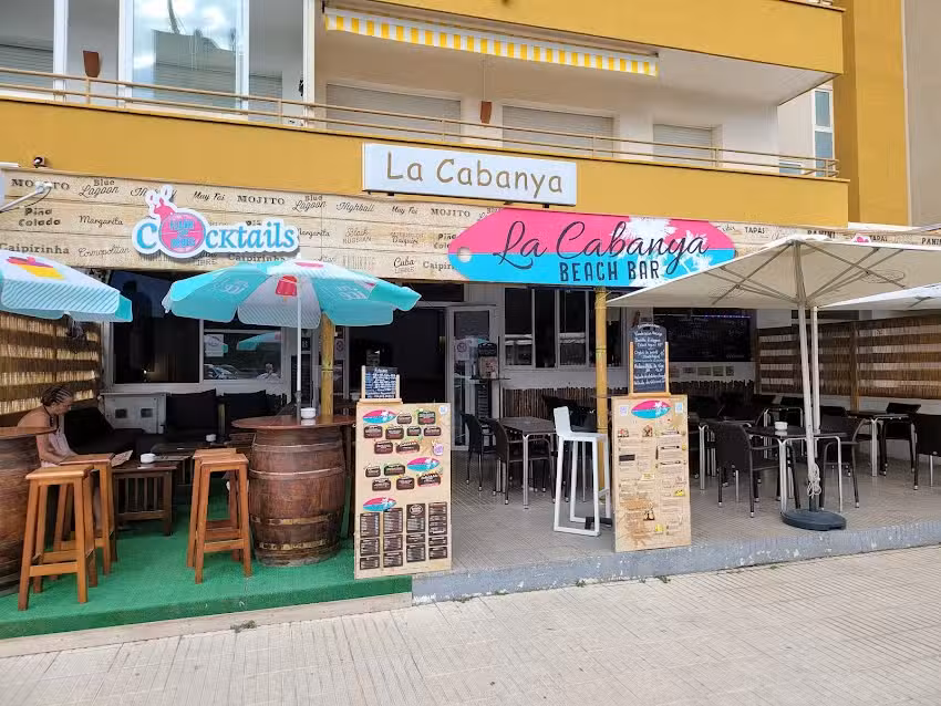 Bar la Cabanya Beach