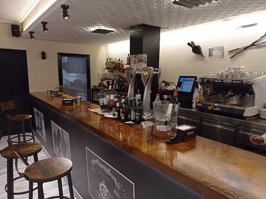 Bar La Cacharrer&iacute;a