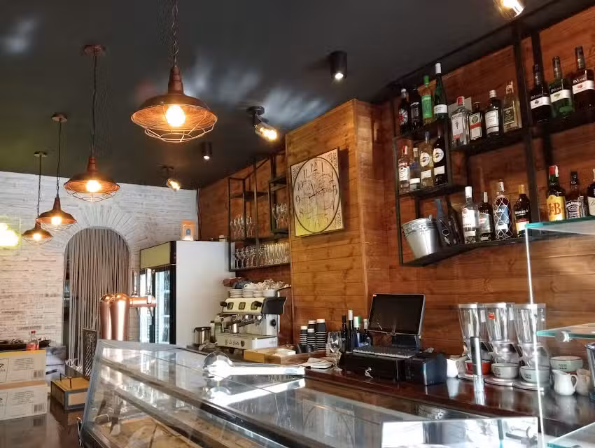 Bar La ca&ntilde;ita