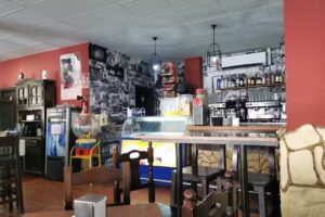 Bar LA CASINETA DESAYUNOS & COMIDAS