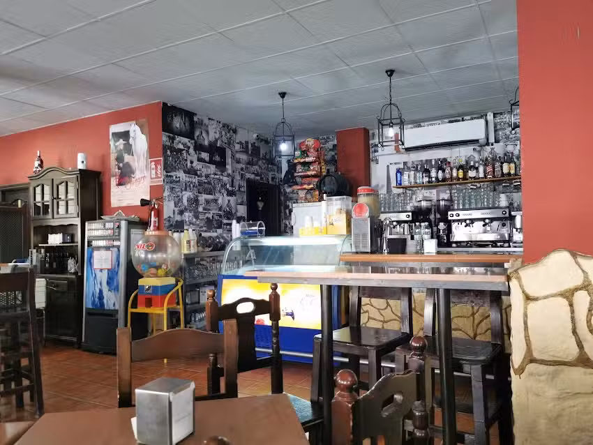 Bar LA CASINETA DESAYUNOS & COMIDAS