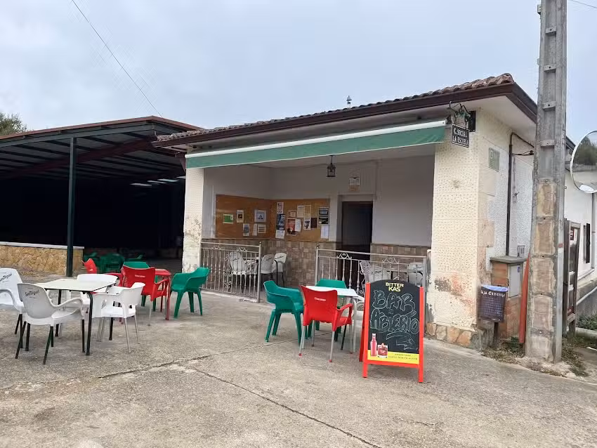 Bar La Escuela, Quintana Maria