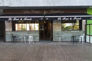 Bar La Frase & Friends