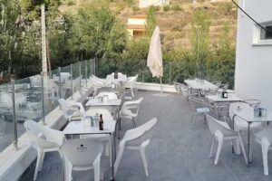 BAR LA FUENTE ESC&Uacute;LLAR