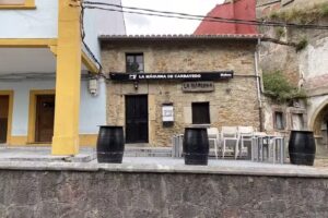 Bar la M&aacute;quina de Carbayedo