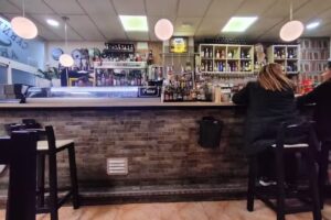 Bar La Officina 81 &mdash; caf&eacute; tapas