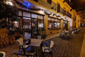 Bar La Pineta &ndash; Flors y Vermuts