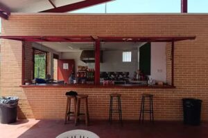 Bar La piscina C&aacute;marena