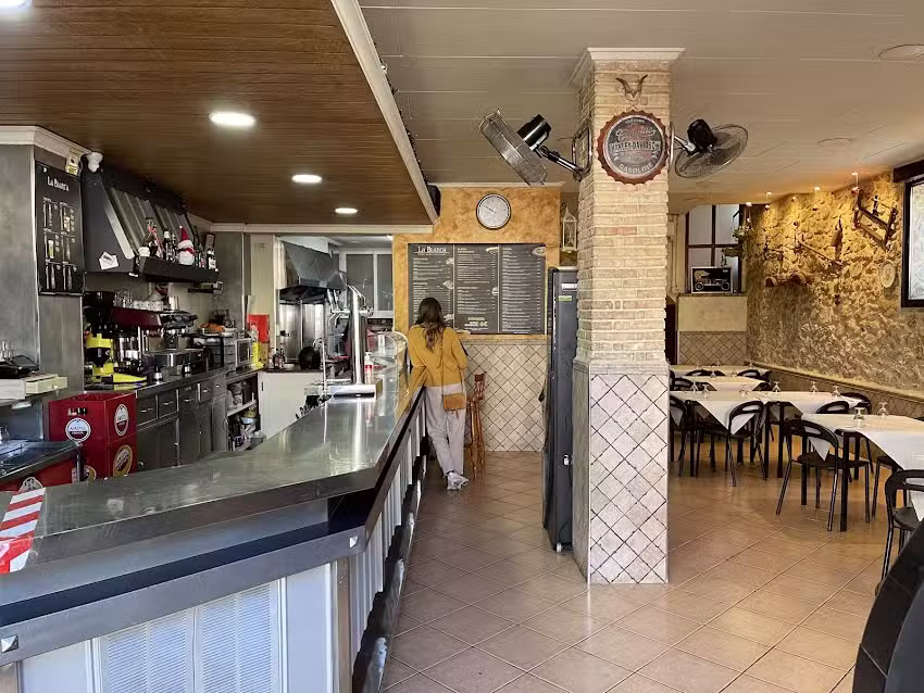 Bar La Pla&ccedil;a Ador