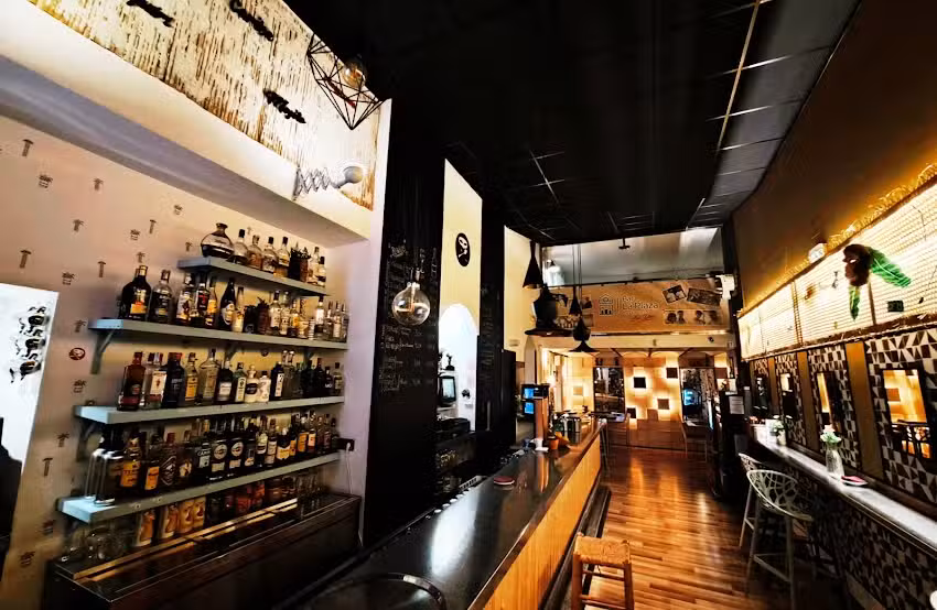 Bar La Plaza &laquo;Los D&iacute;az&raquo;