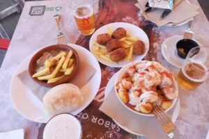 Bar La Tipica Tapas Y Copas