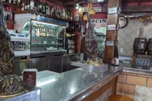 Bar La una y media Casa Rufino