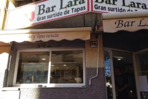 Bar Lara.