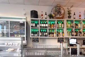 Bar Las Acacias 84-33