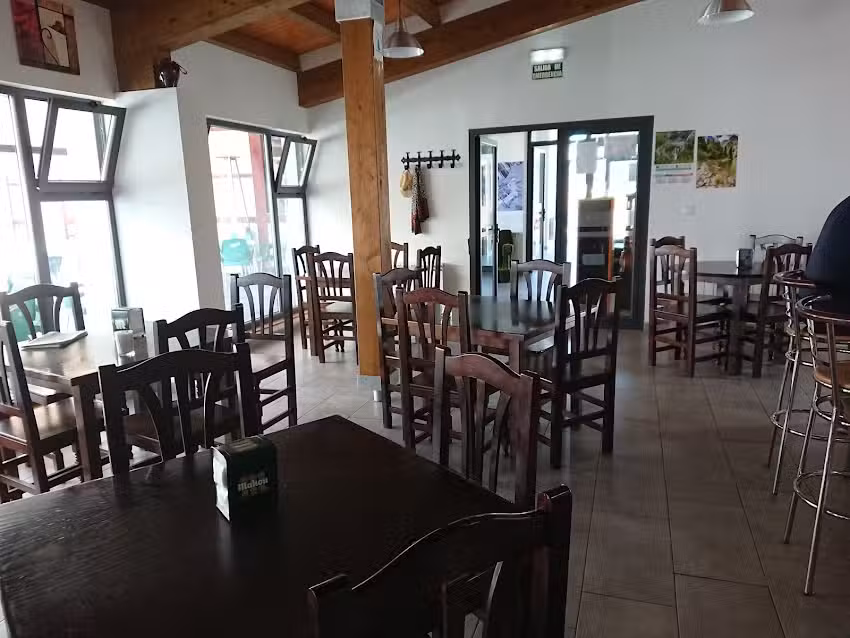 Bar Las Escuelas De Villacelama