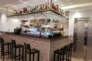 Bar Las Est&aacute;tuas