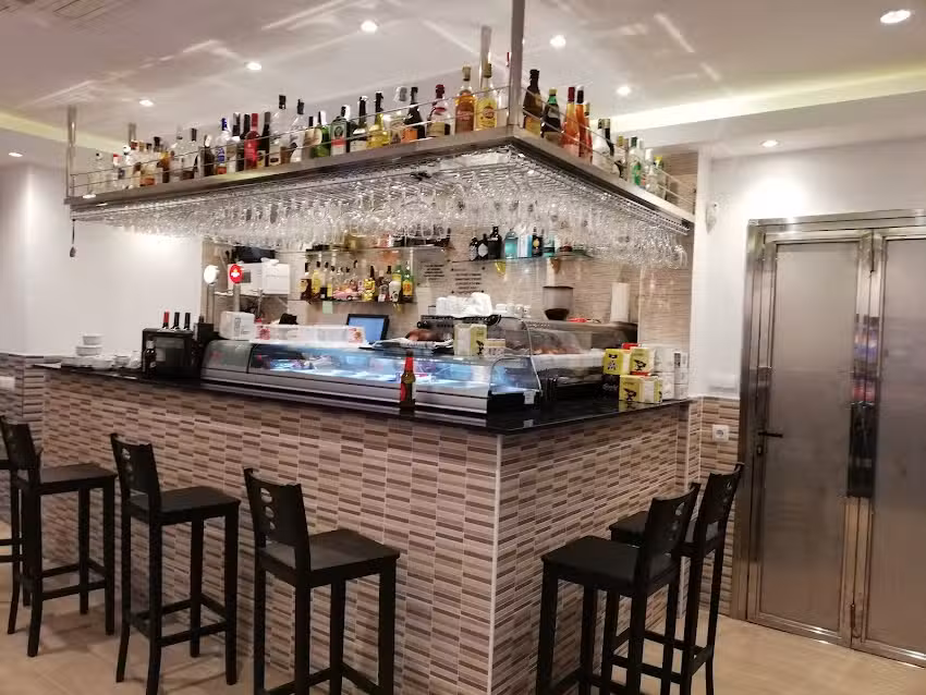 Bar Las Est&aacute;tuas