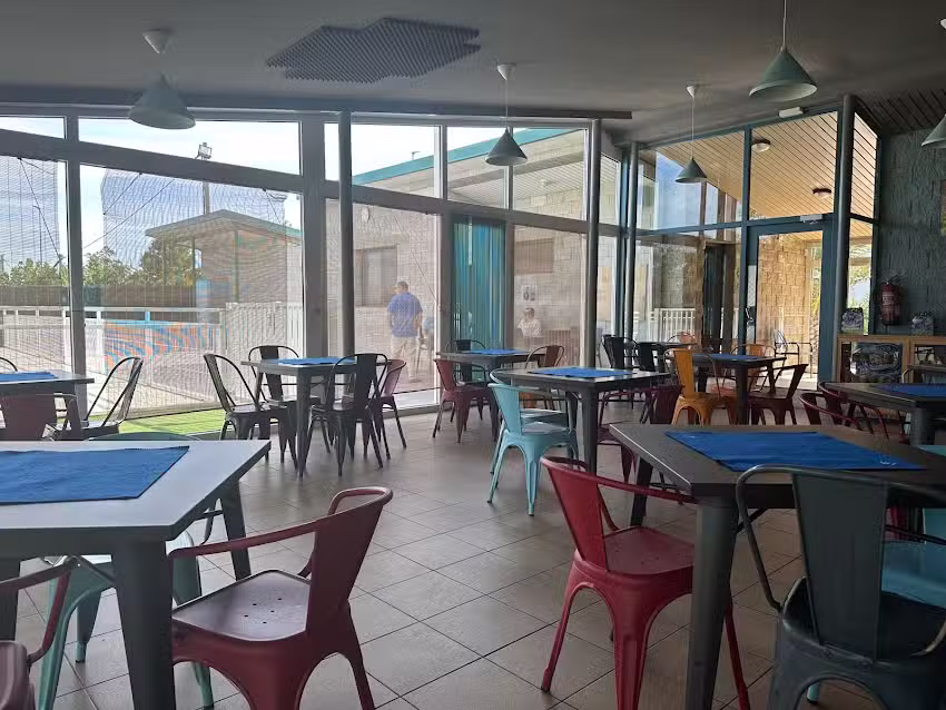 Bar Las Piscinas &ndash; Caba&ntilde;as de Ebro