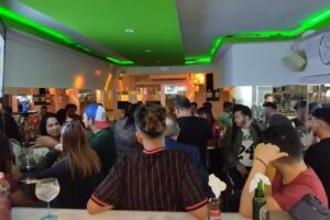 Bar Latino Descubierta