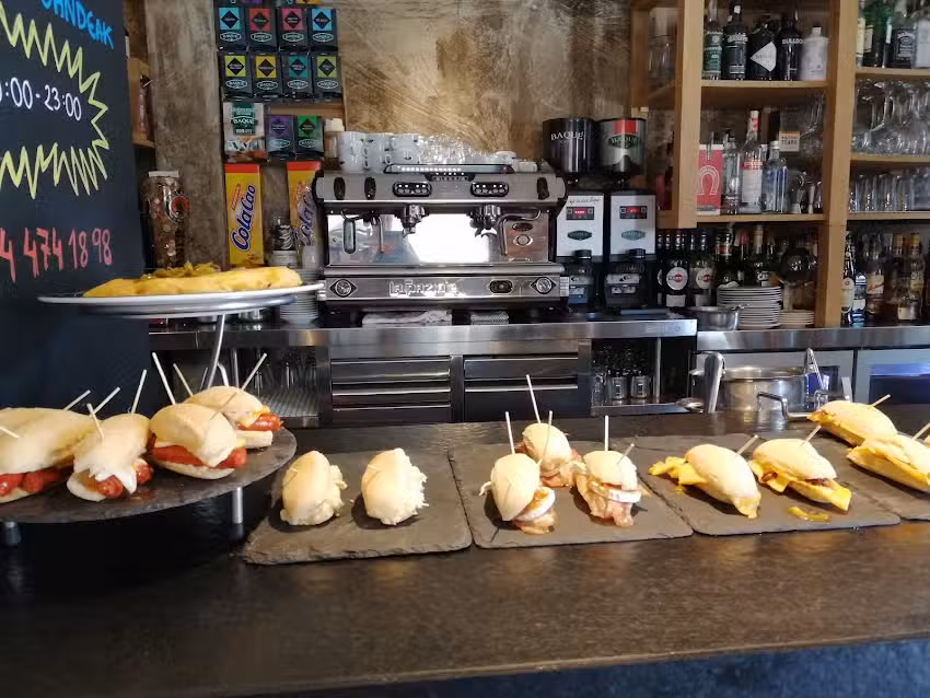 Bar Leize