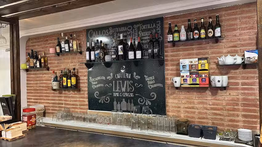 Bar Lewis