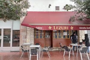 Bar Lezuri