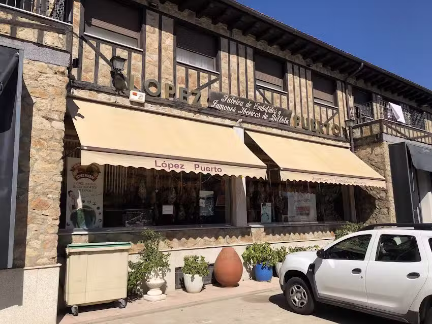 Bar L&oacute;pez Puerto Embutidos