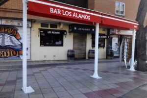 Bar Los &Aacute;lamos