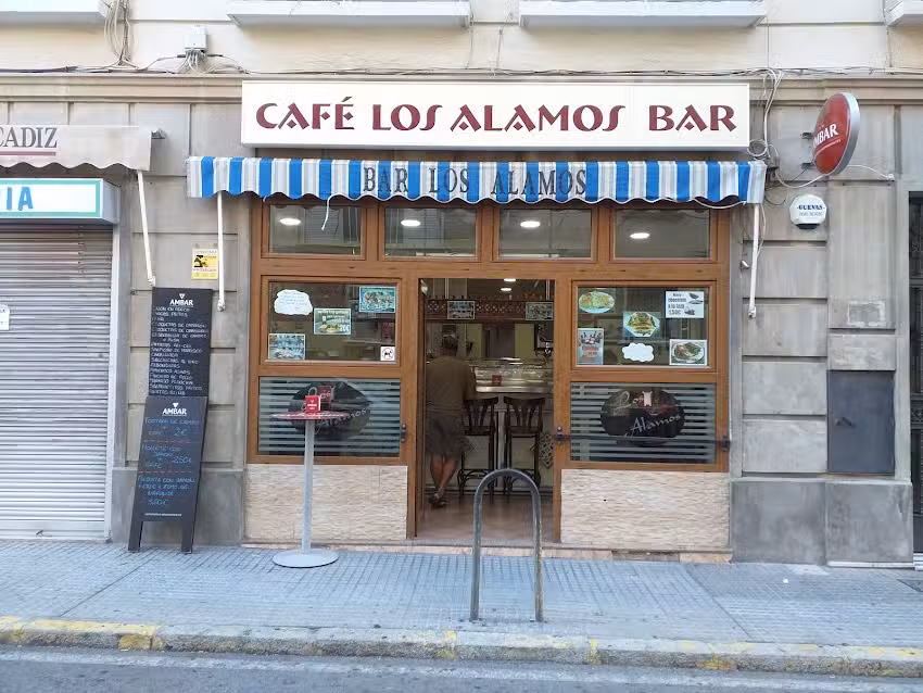 Bar Los &Aacute;lamos