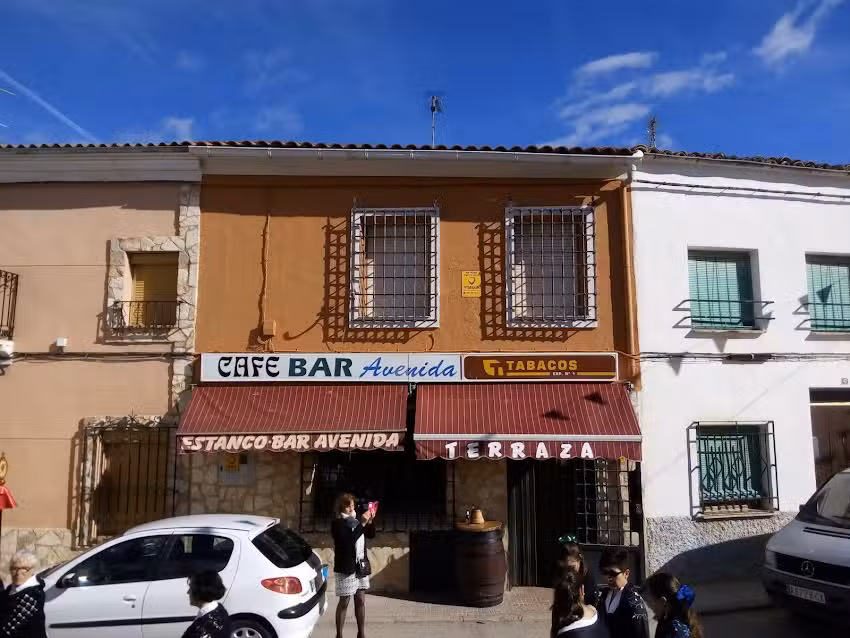 BAR LOS CANOS (DESDE 1988)