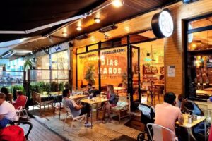 Bar Los D&iacute;as Raros