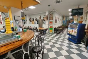 Bar los Pinos Casa Pastores